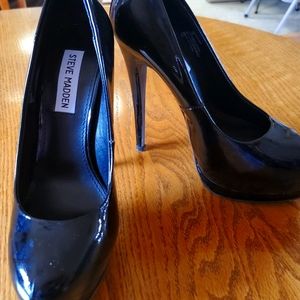 Super cute pumps🖤💞